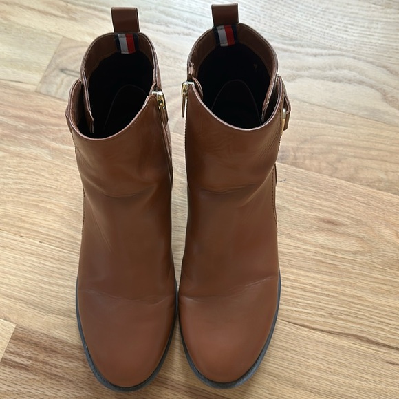 Tommy Hilfiger brown women's boots size 10M - Picture 4 of 9